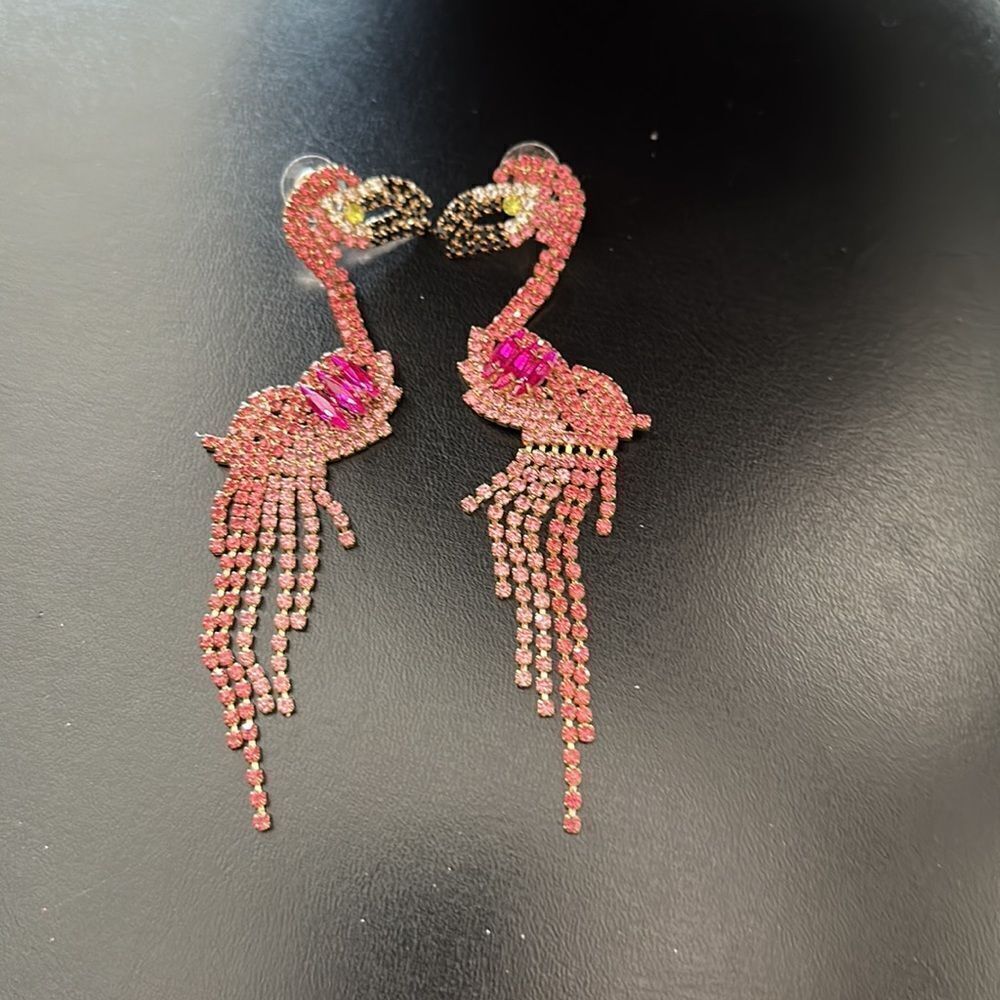 Flamingo Pink Crystal Shoulder Duster Pink Earrings Pierced - Picture 2 of 3